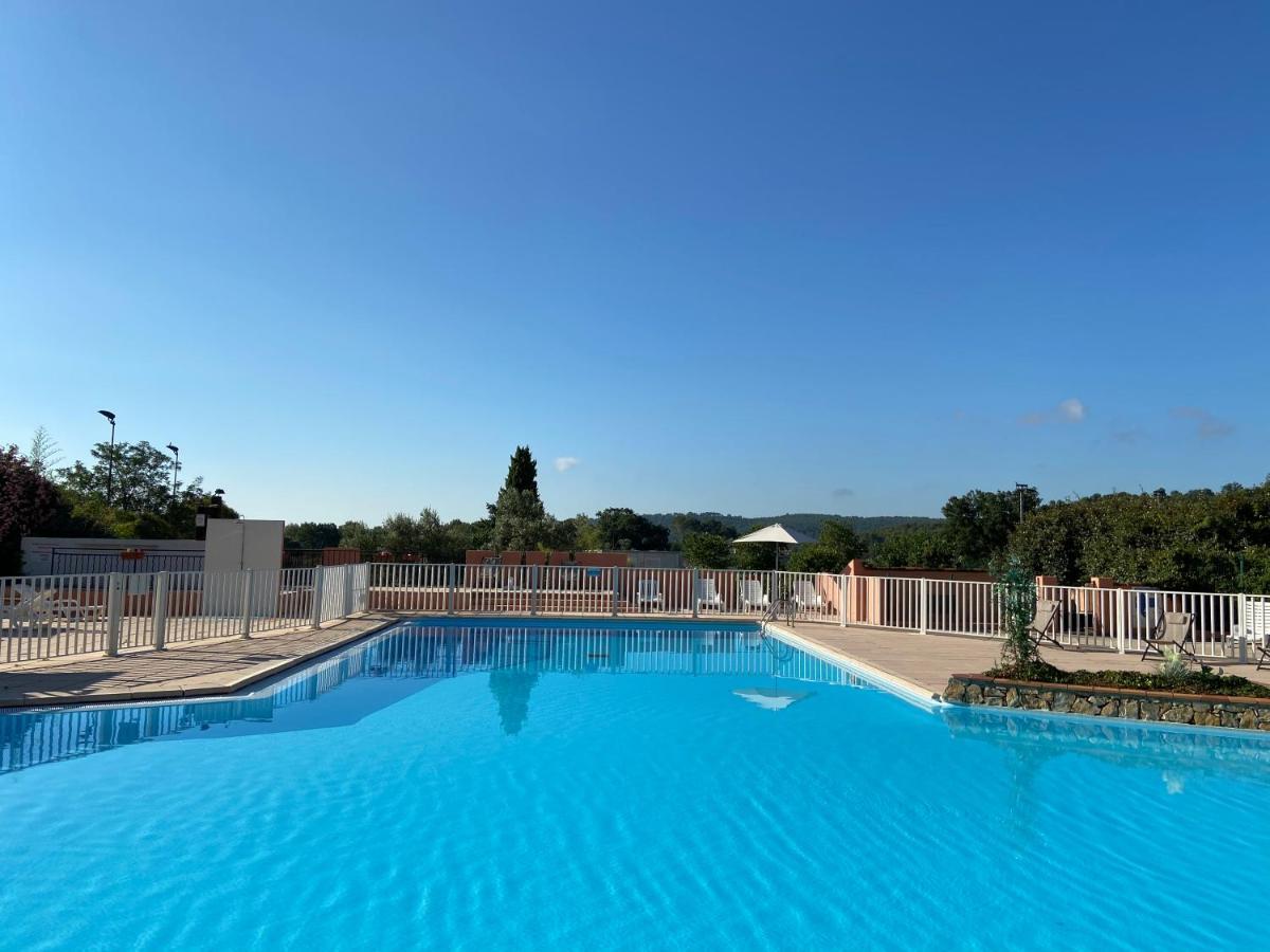 Aparthotel Le Domaine Du Thronnet Figanières Exterior foto