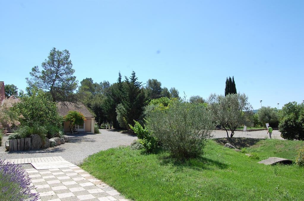 Aparthotel Le Domaine Du Thronnet Figanières Exterior foto